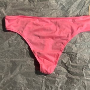NWT. Vs seamless thong
